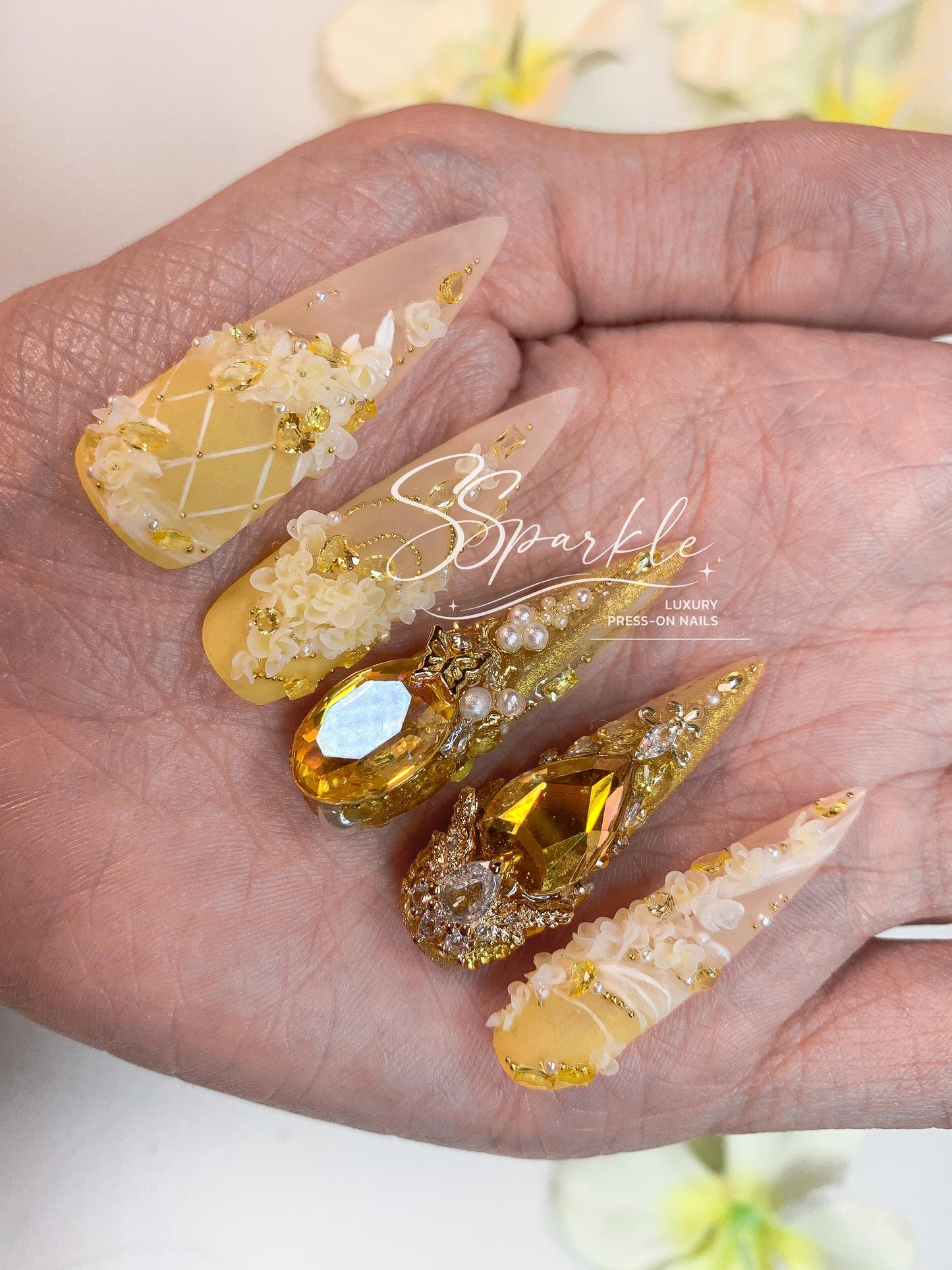 Time Woven Into Gold | Aglaea Honkai:Star Rail Inspired Nail Art