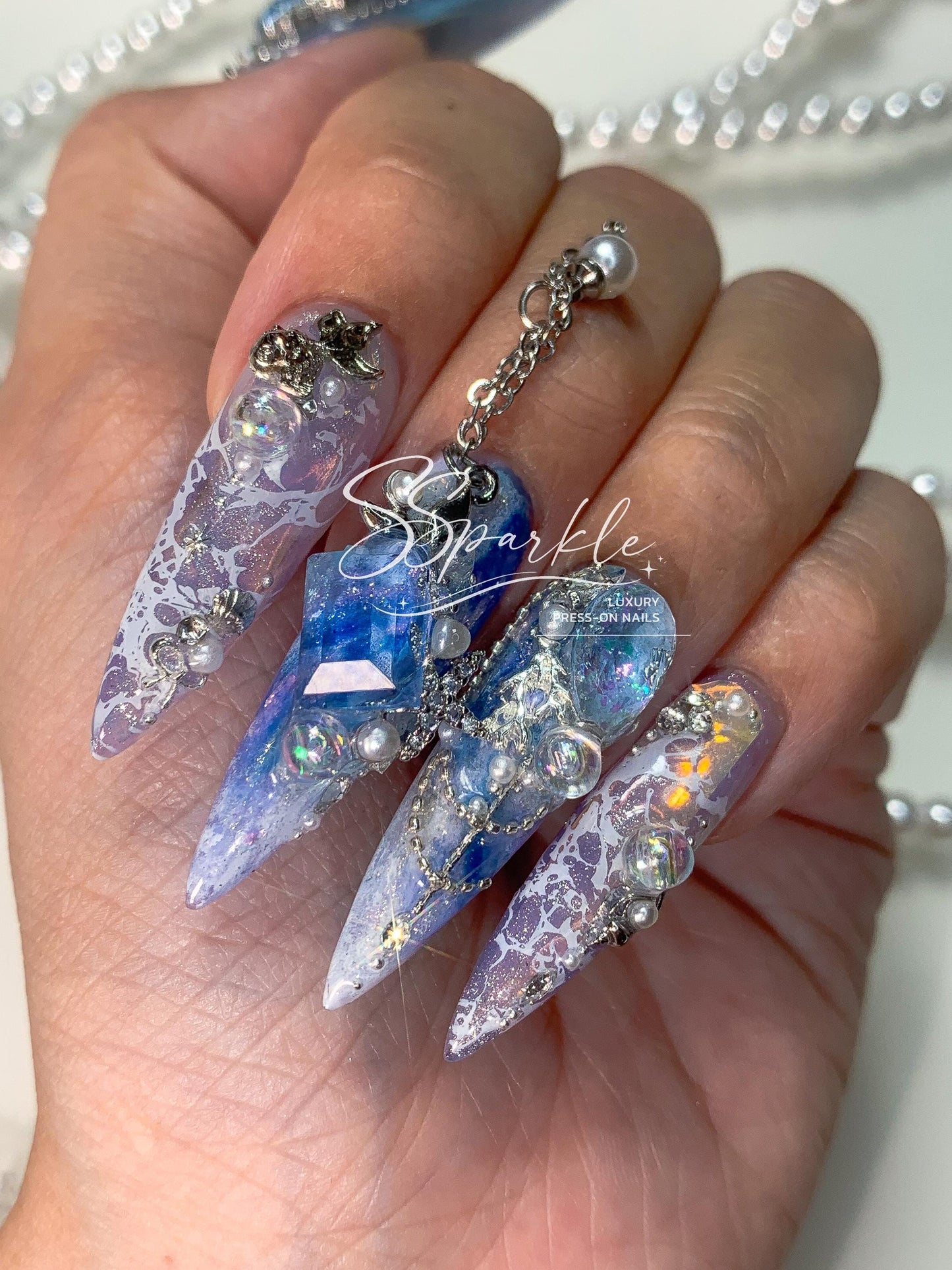 Royal Tides Press-on Nails