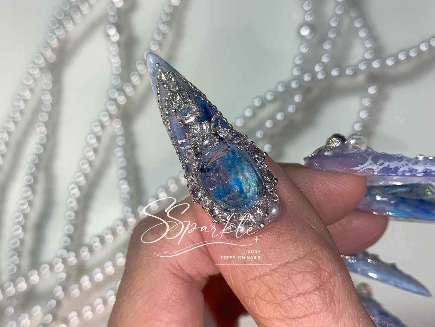 Royal Tides Press-on Nails