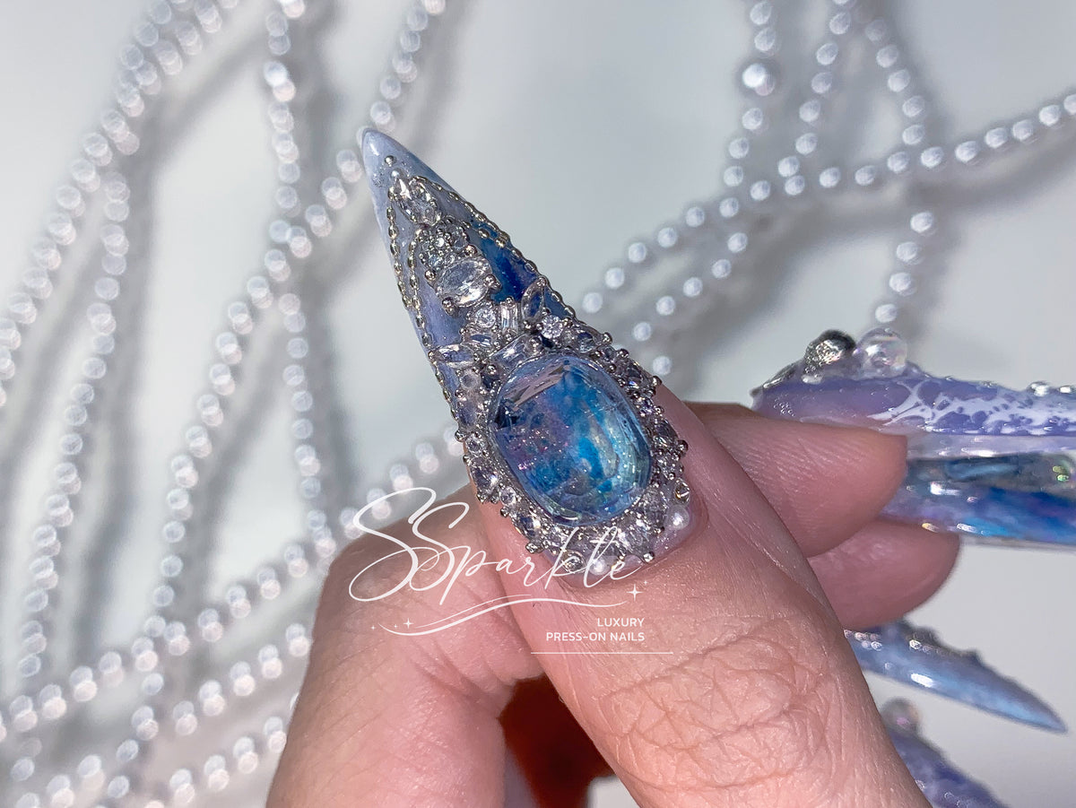 Royal Tides Press-on Nails