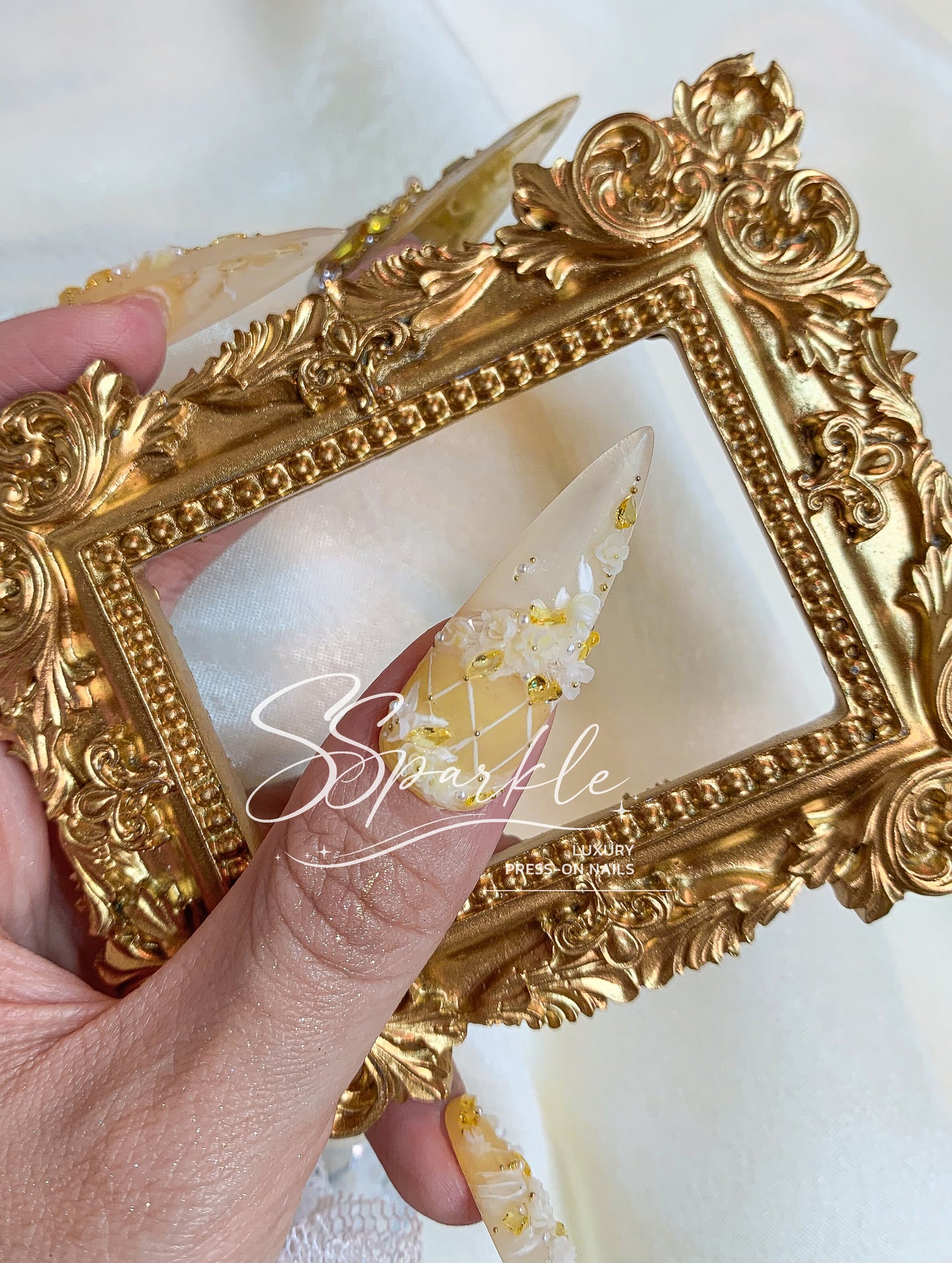 Time Woven Into Gold | Aglaea Honkai:Star Rail Inspired Nail Art