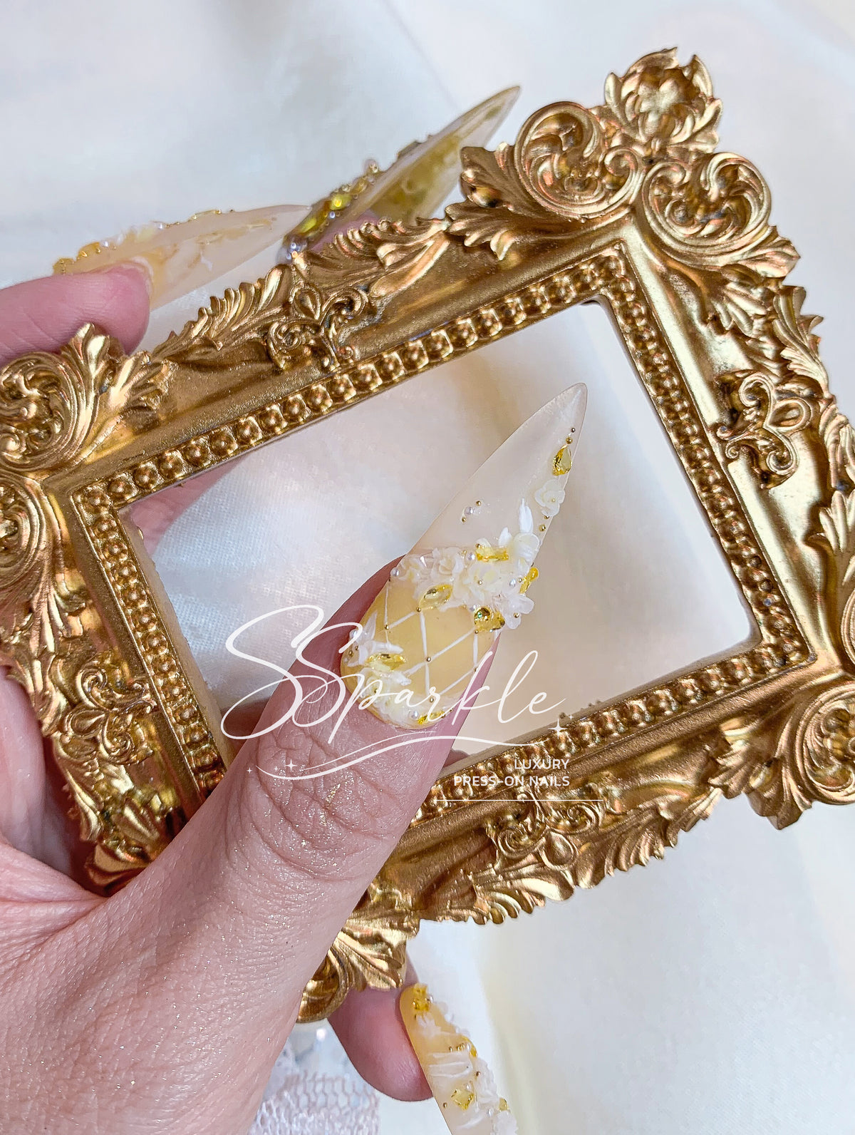 Time Woven Into Gold | Aglaea Honkai:Star Rail Inspired Nail Art