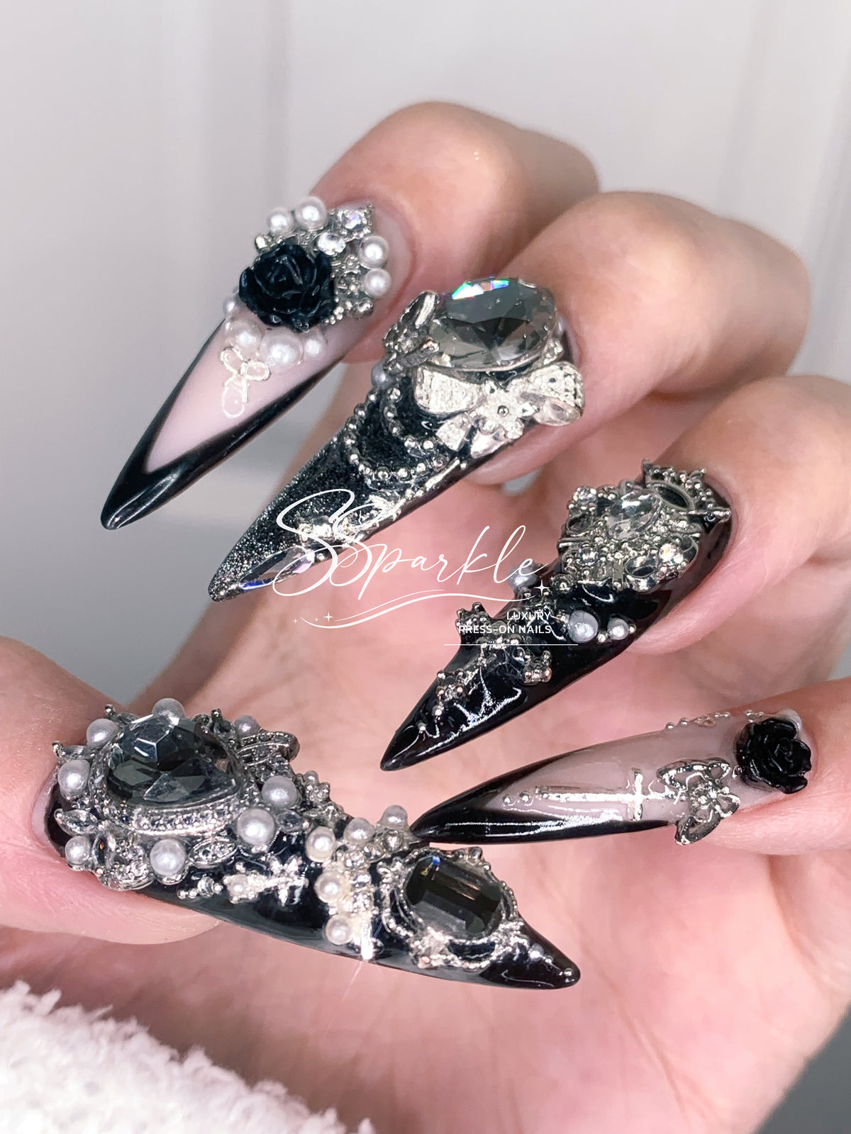 Obsidian Rose Press-on Nails