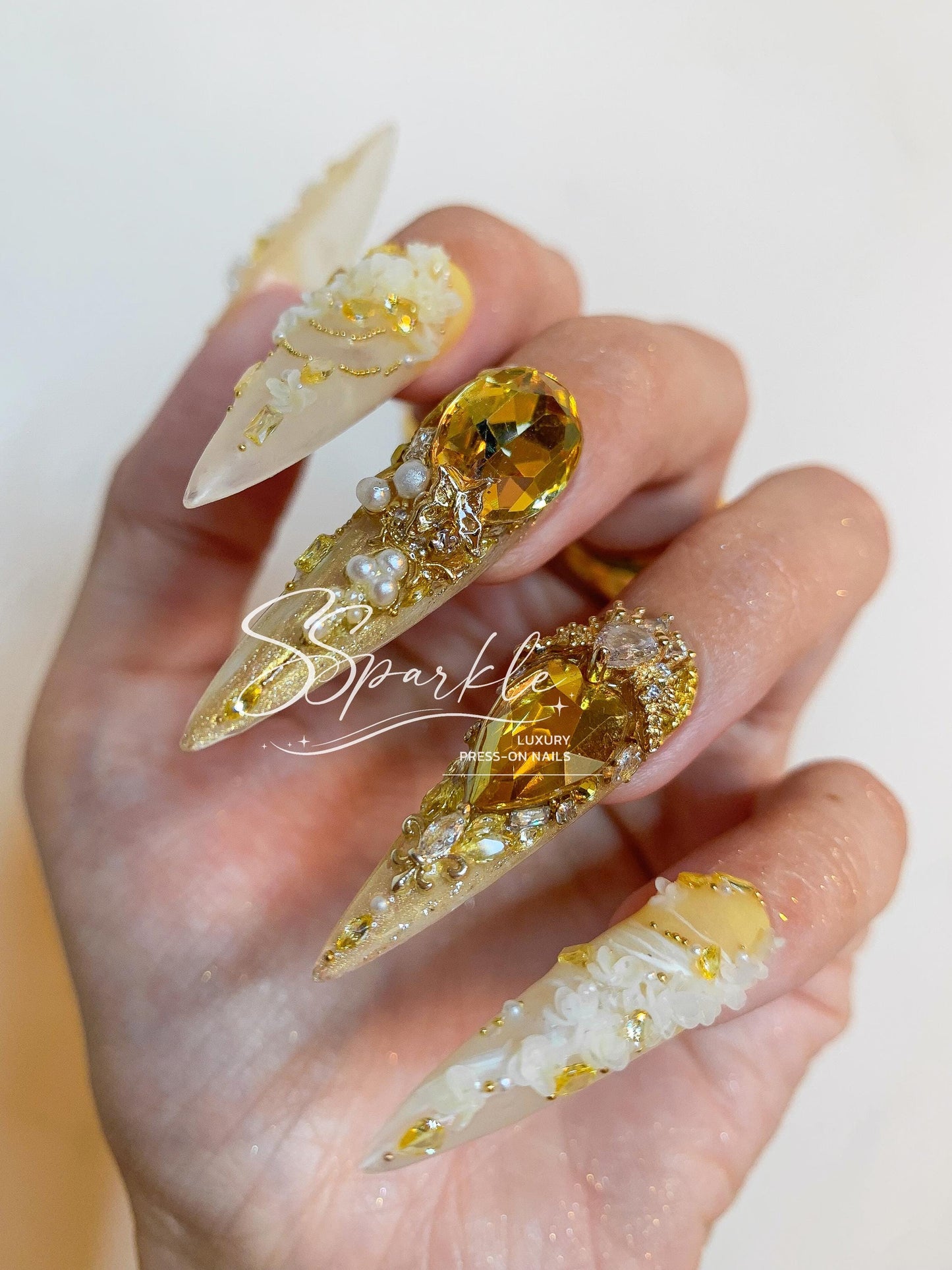 Time Woven Into Gold | Aglaea Honkai:Star Rail Inspired Nail Art