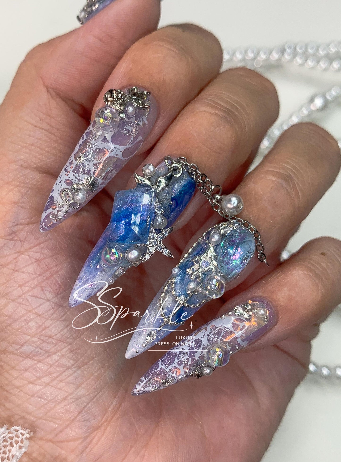 Royal Tides Press-on Nails