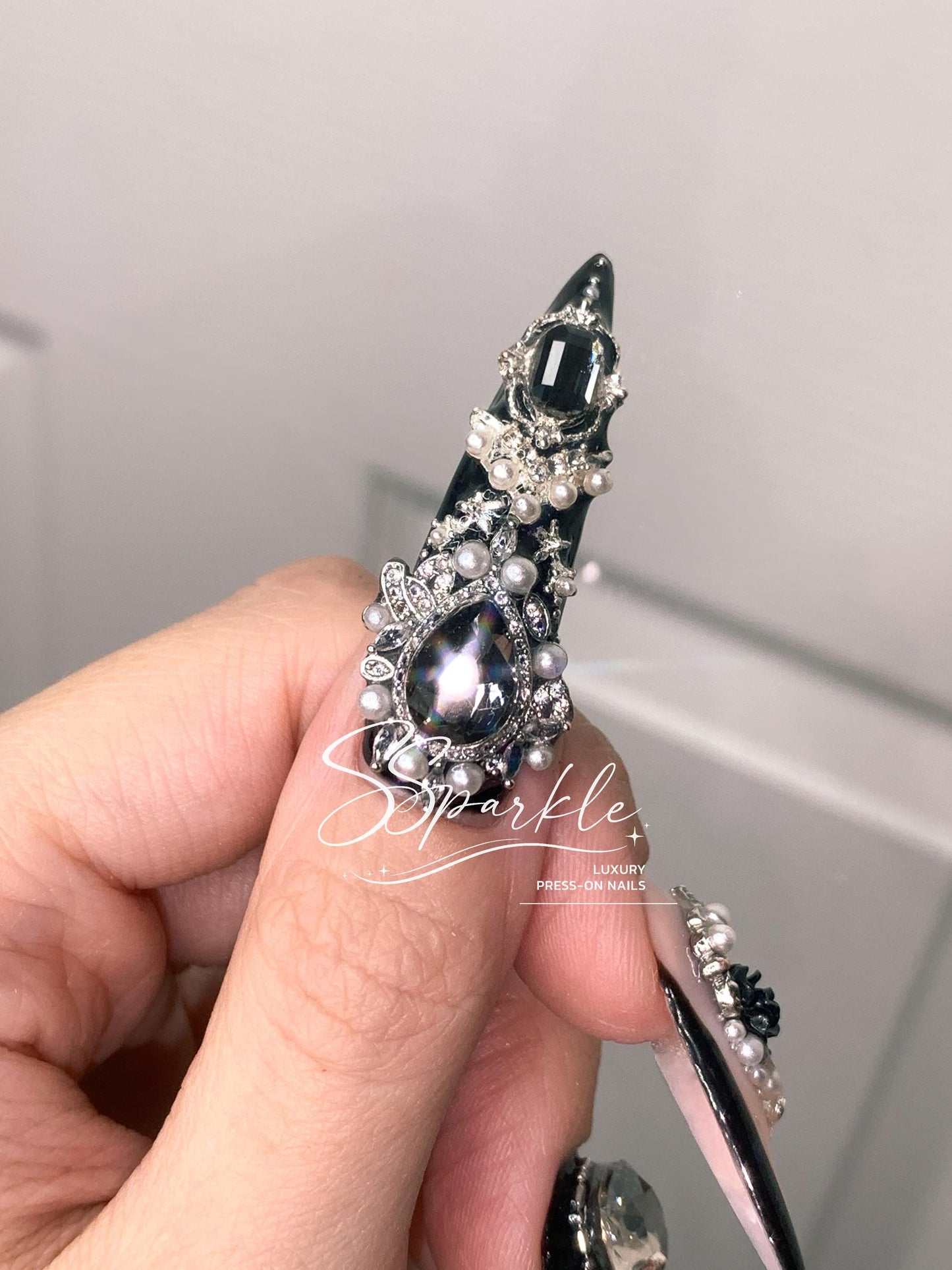 Obsidian Rose Press-on Nails