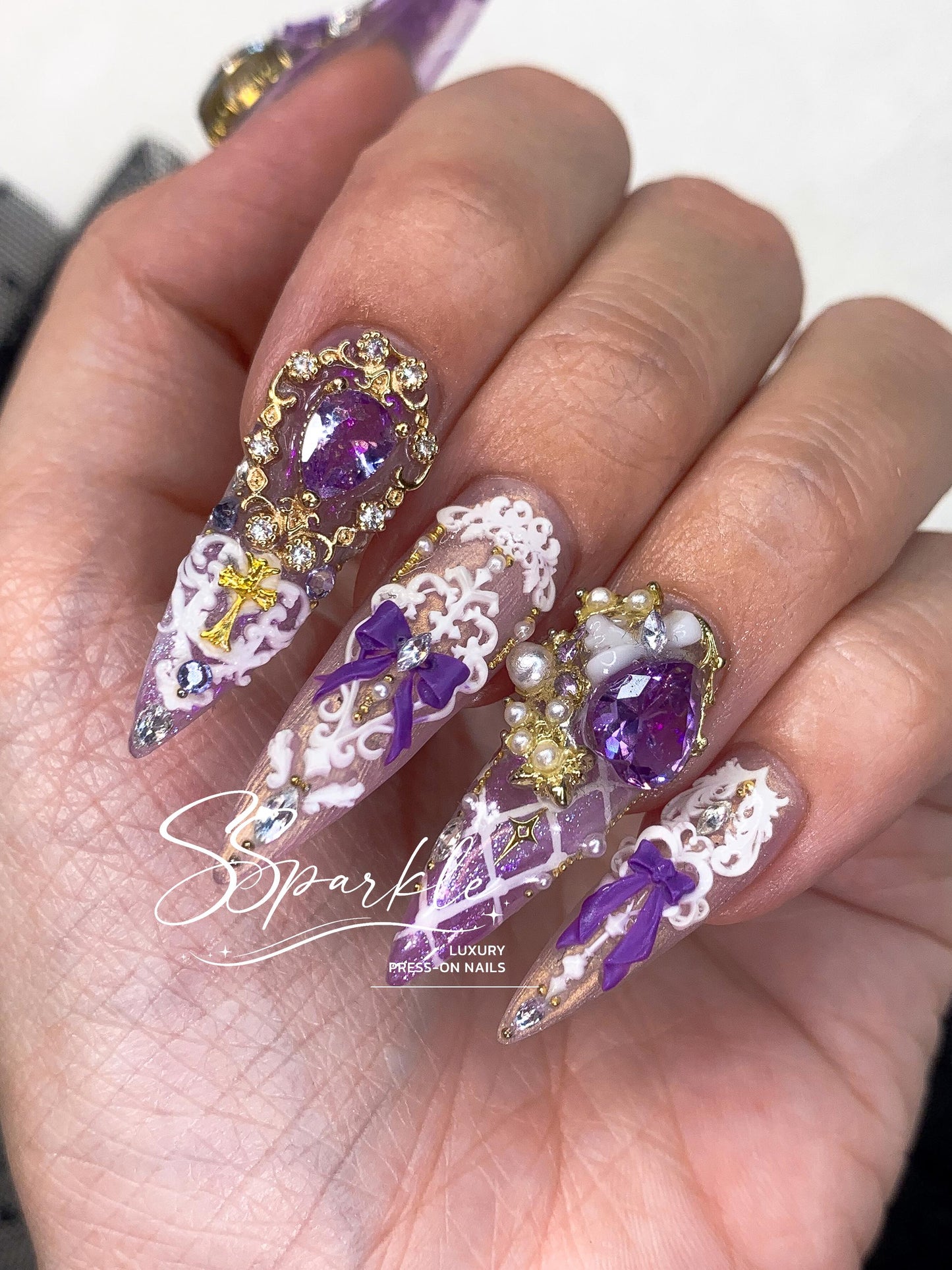 Baroque Serenade Press-on Nails