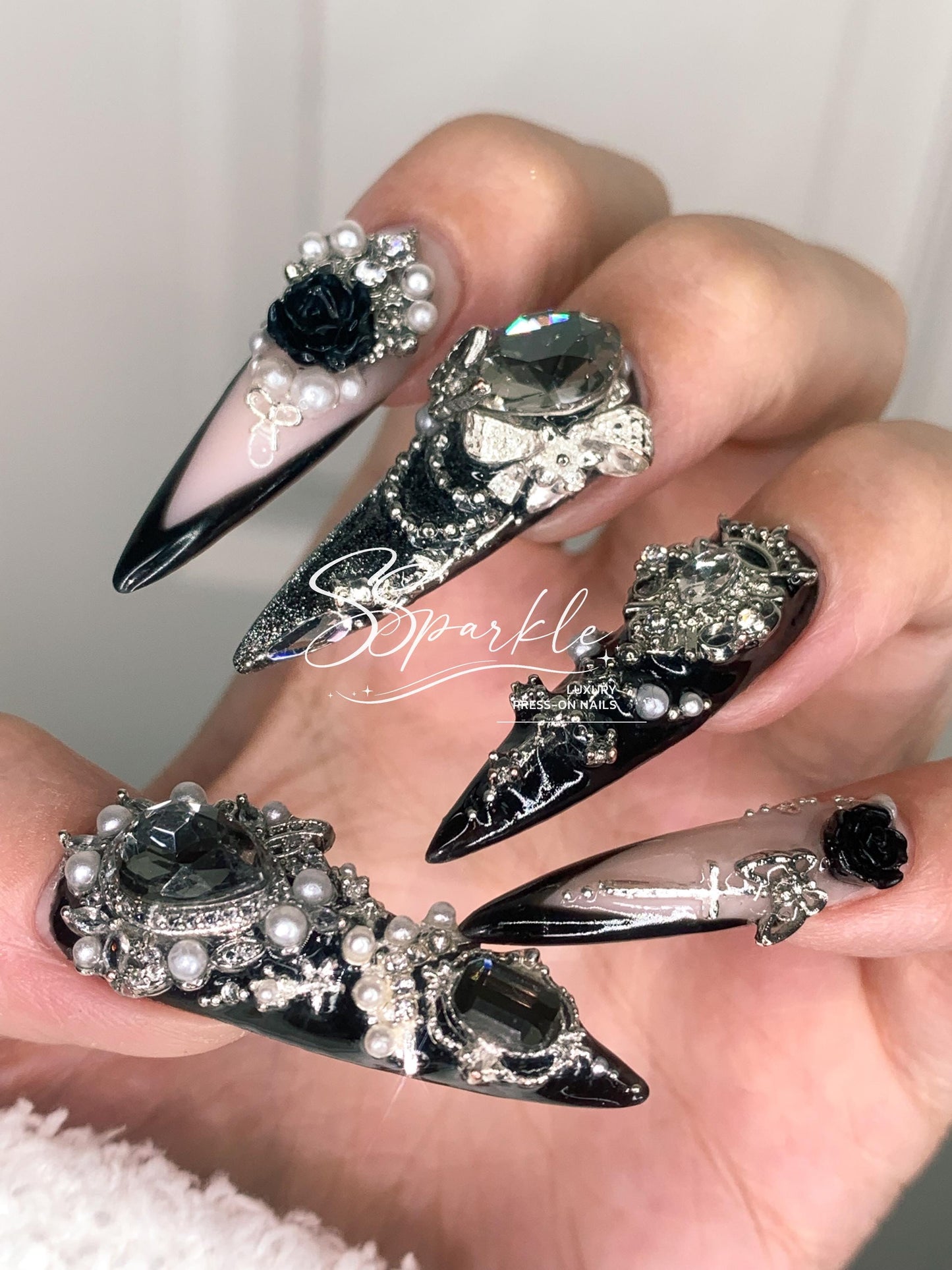 Obsidian Rose Press-on Nails